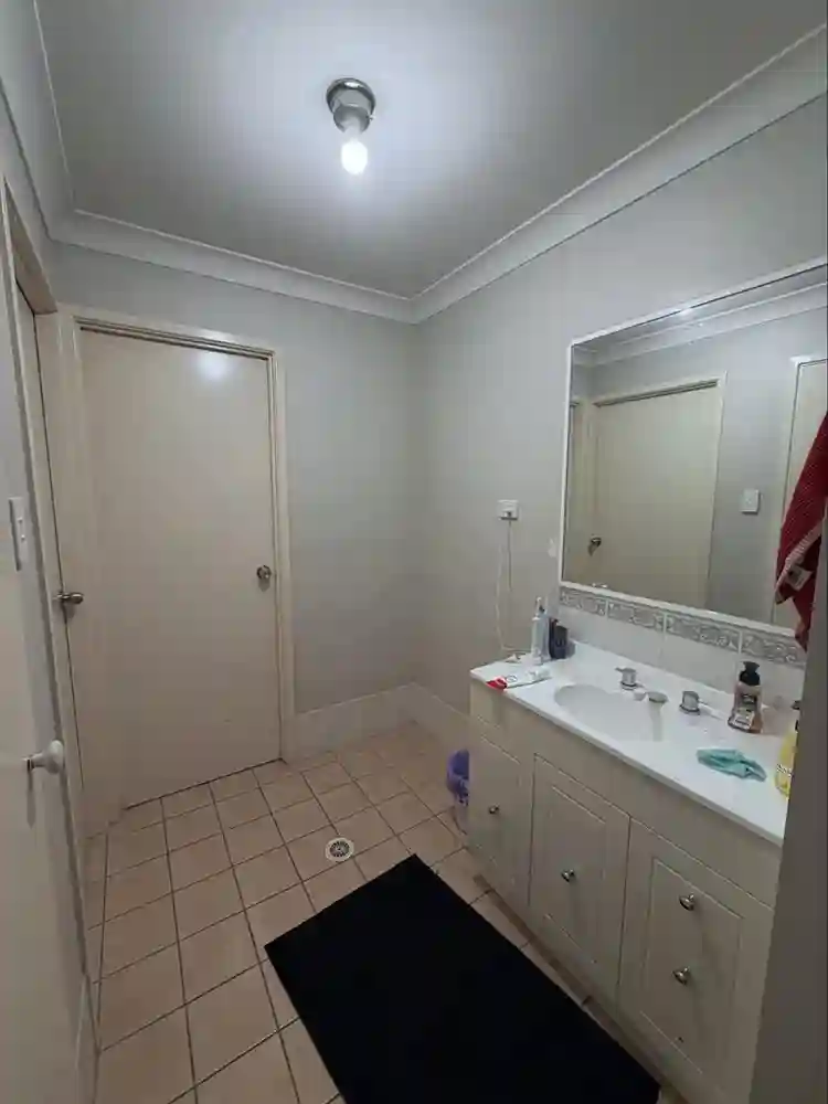 1 room available 250 per week