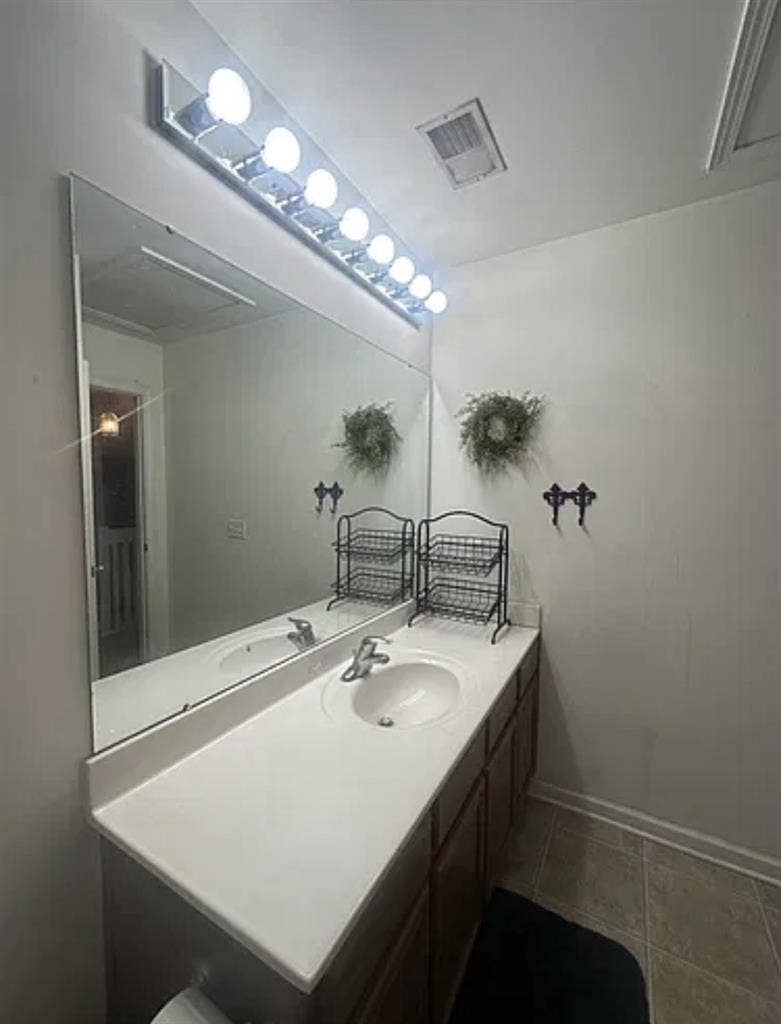 One bedroom and one full bathroom