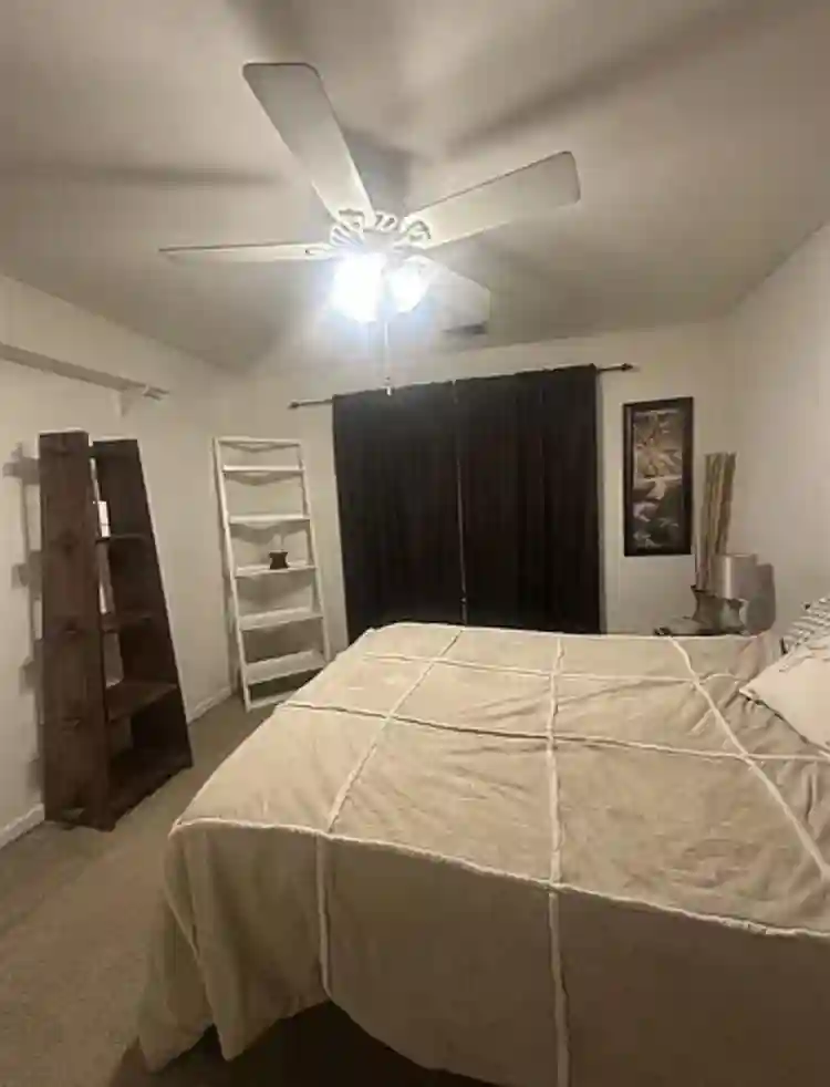 One bedroom and one full bathroom