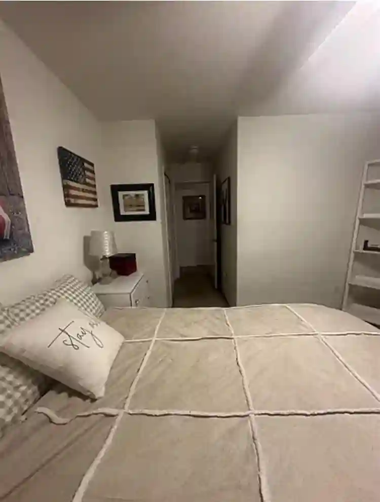 One bedroom and one full bathroom