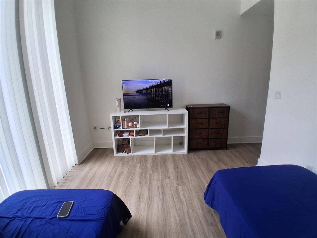 Shared room for rent