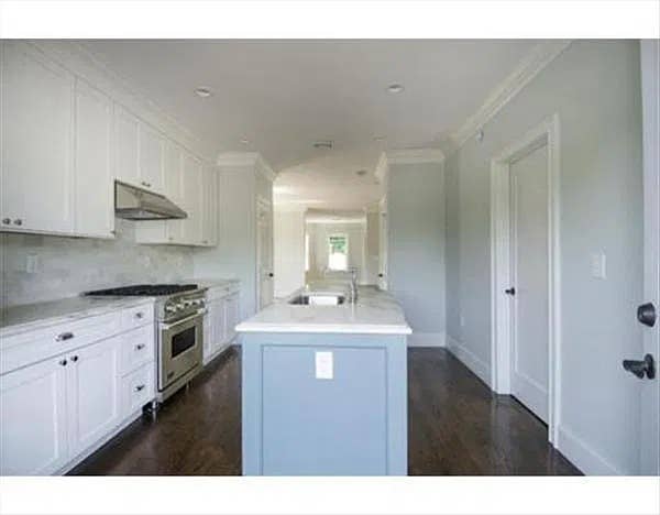 2BR 2BA Jamaica Plain OCT FREE