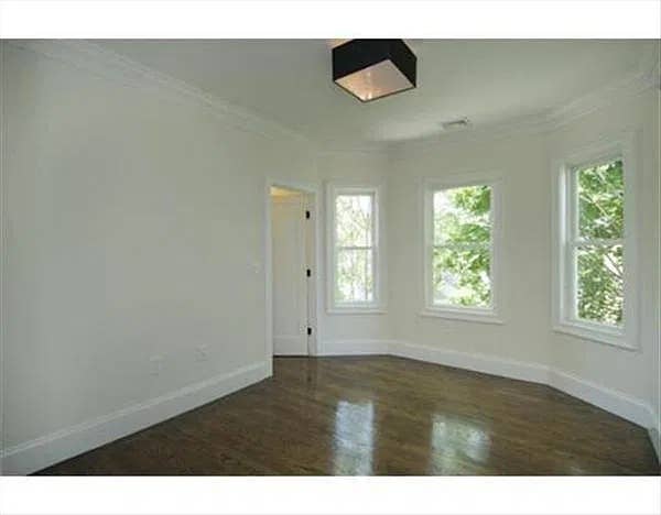 2BR 2BA Jamaica Plain OCT FREE