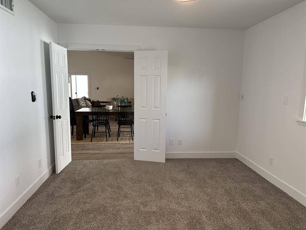 1 bed for rent utilities included!!