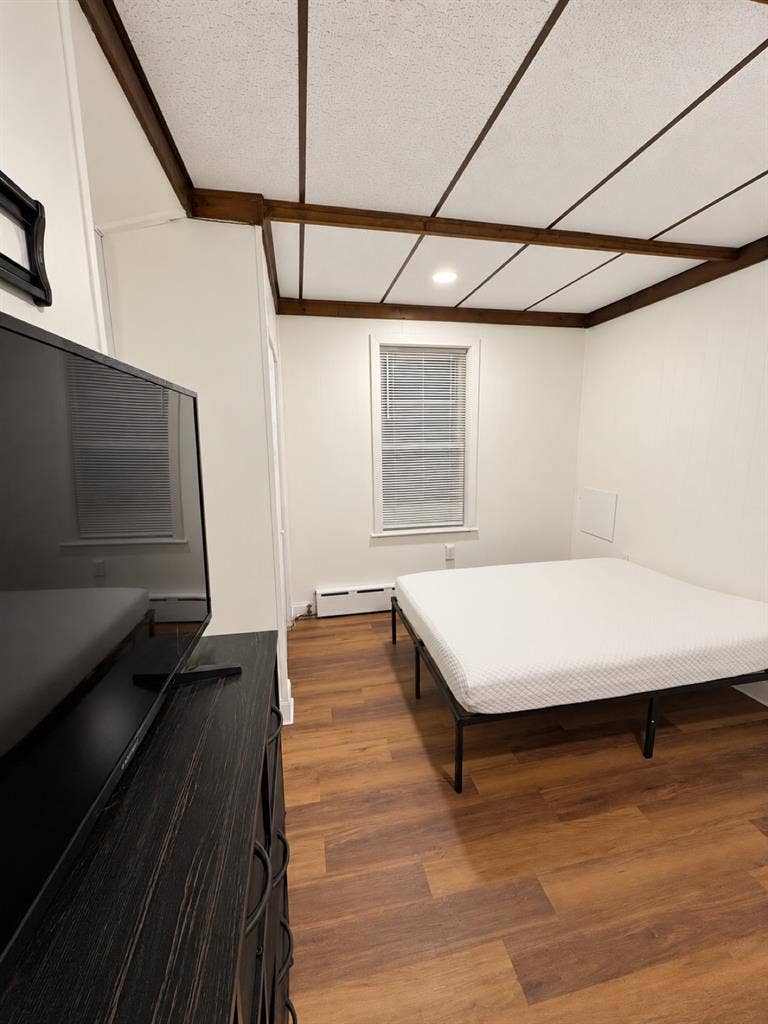Room for Rent in Spacious 3BR/2BA