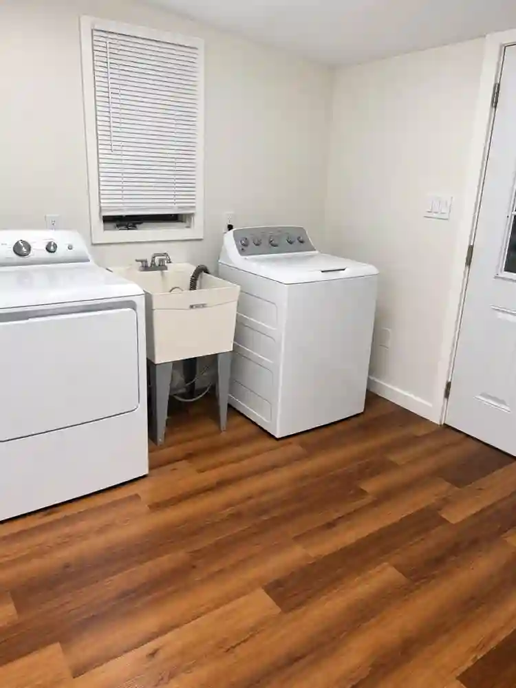 Room for Rent in Spacious 3BR/2BA