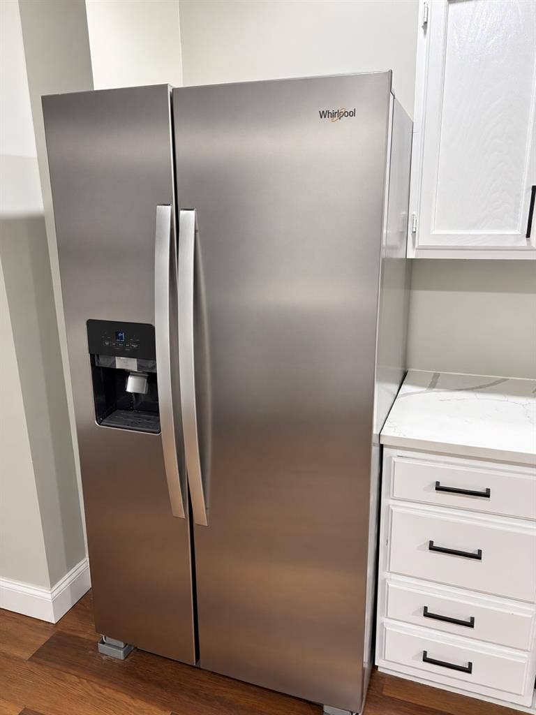 Room for Rent in Spacious 2BR/2BA