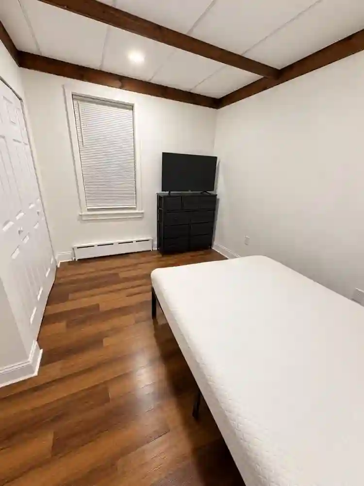 Room for Rent in Spacious 2BR/2BA