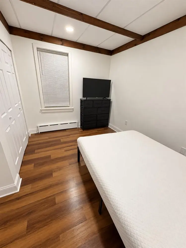 Room for Rent in Spacious 2BR/2BA
