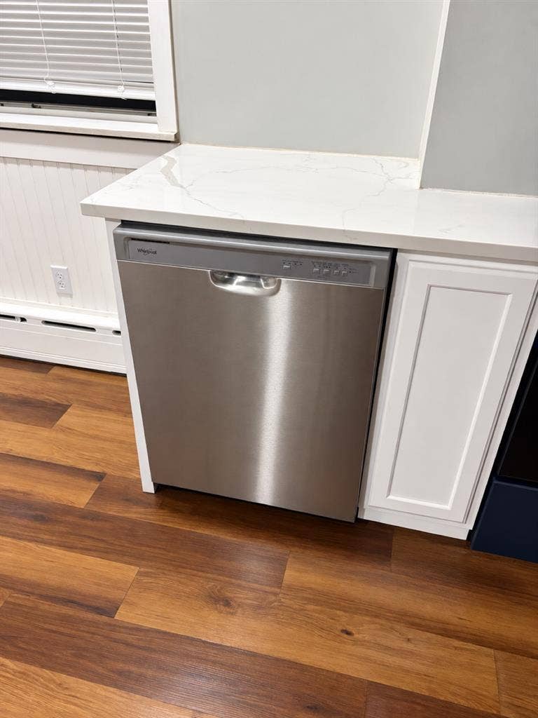 Room for Rent in Spacious 2BR/2BA