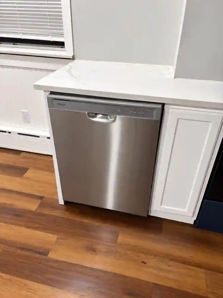 Room for Rent in Spacious 2BR/2BA