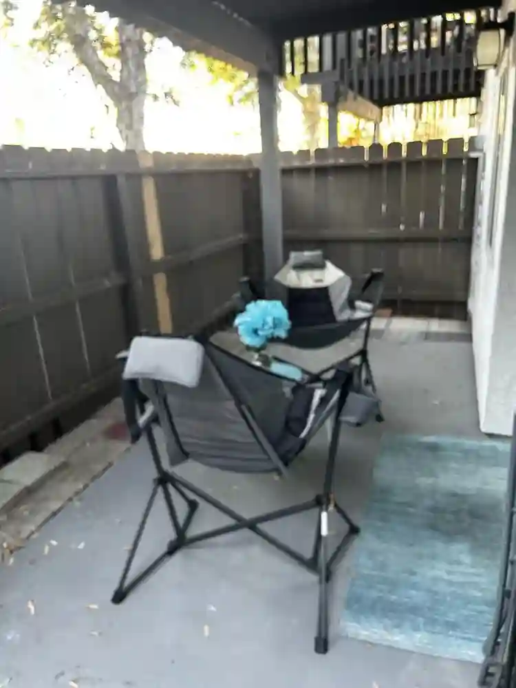 Large room in furnished apartment
