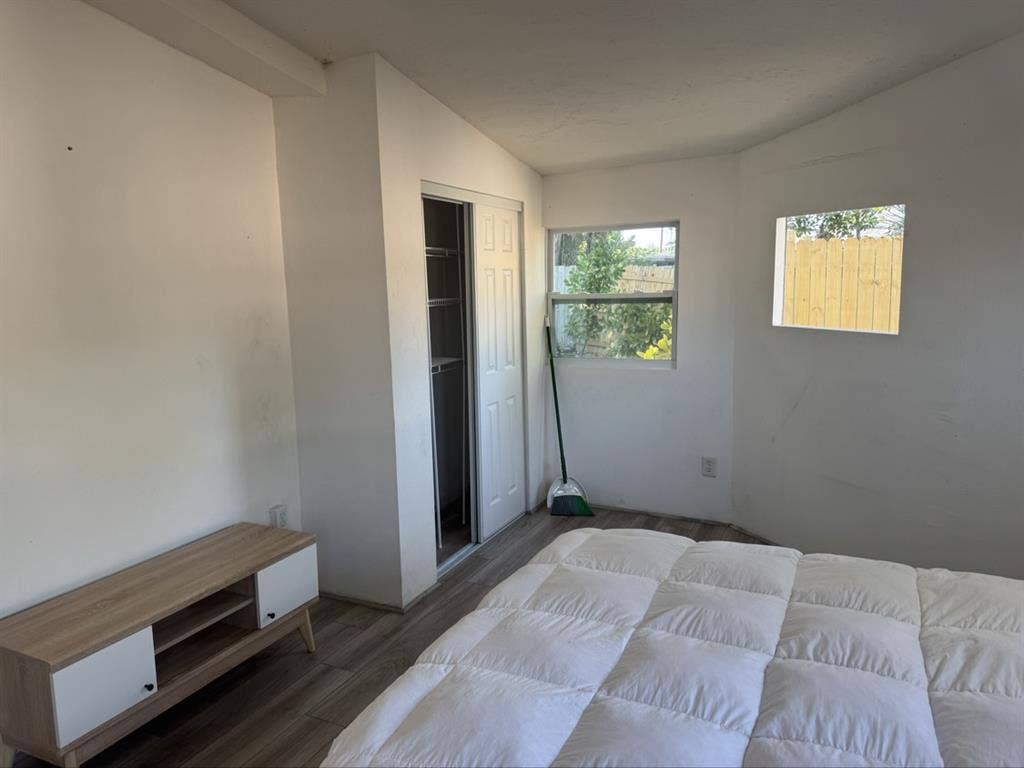 Gorgeous room for rent