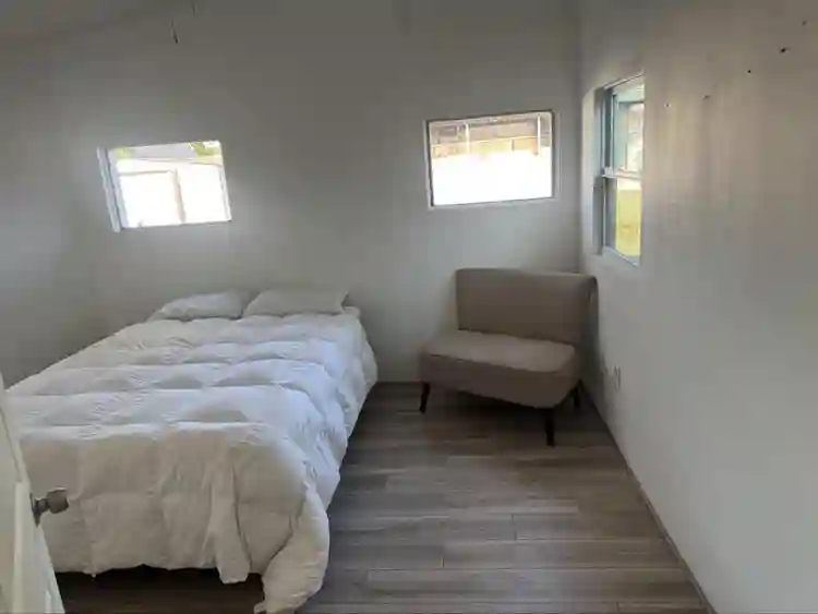 2 bedrooms available