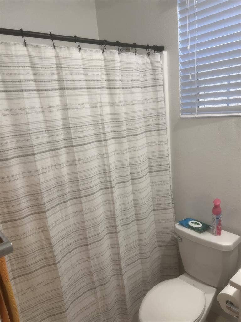 Room available to rent in Ontario
