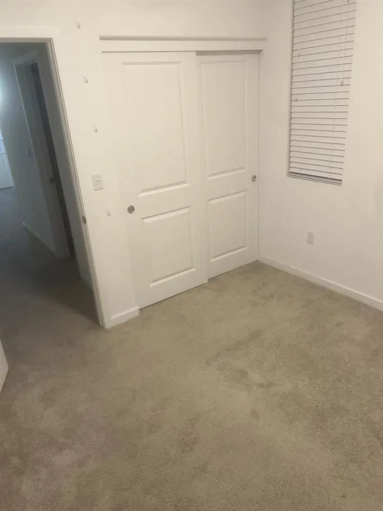 Room available to rent in Ontario