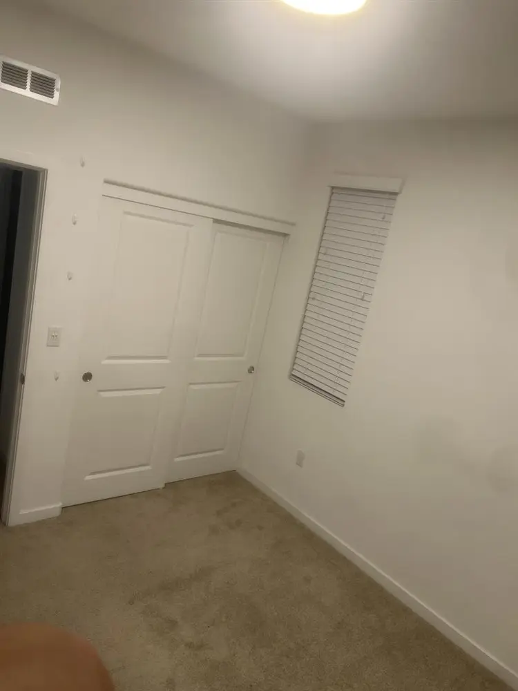 Room available to rent in Ontario
