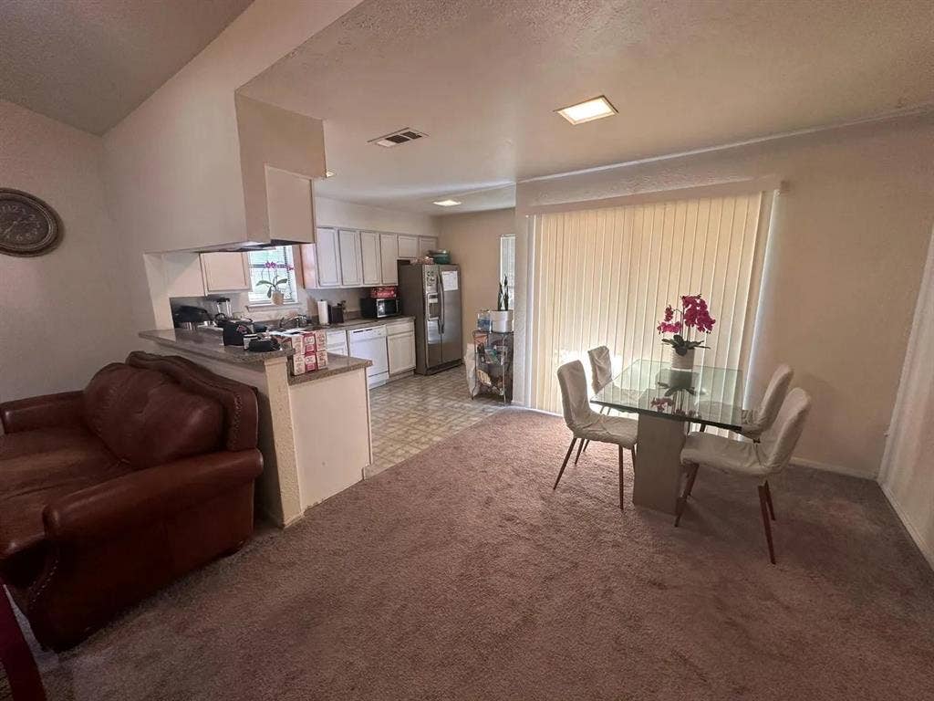 2 BR in Garland
