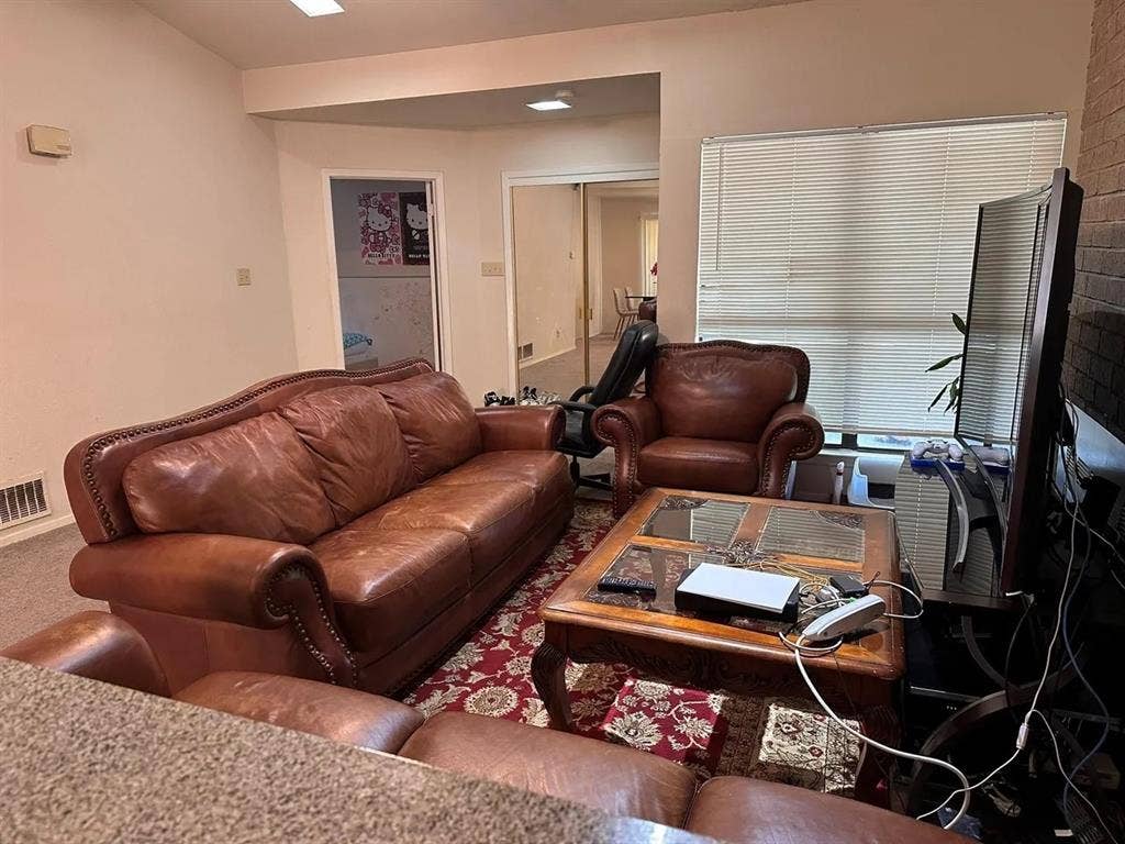 2 BR in Garland