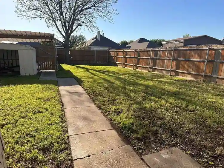 2 BR in Garland
