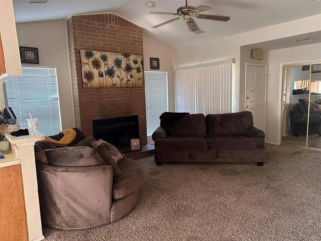 2 BR in Garland