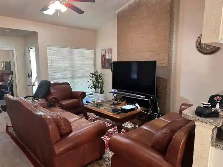 2 BR in Garland