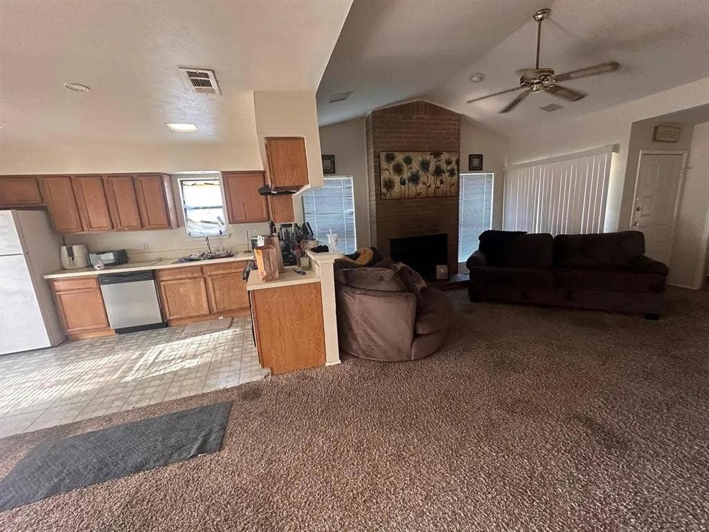 2 BR in Garland