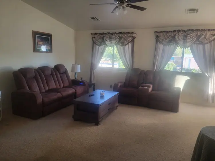 5 Bdrm W/ Large Yard & Nice People