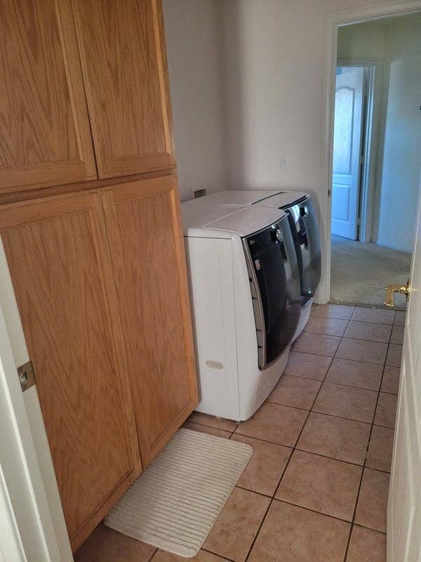 5 Bdrm W/ Large Yard & Nice People
