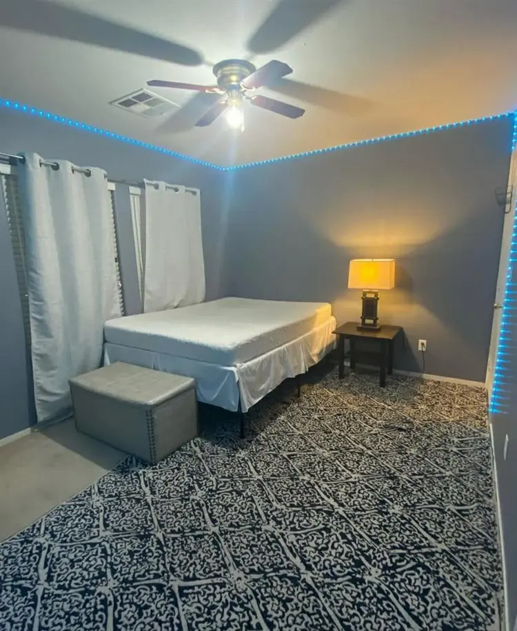 PEACEFUL PRIVATE ROOM FOR RENT