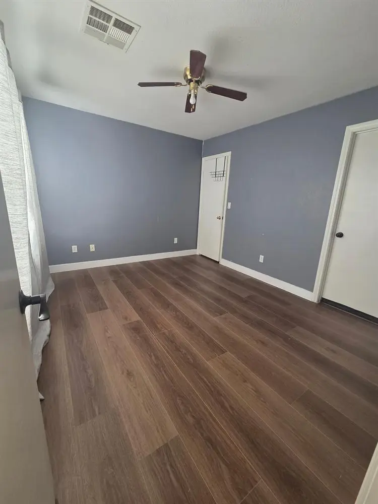 PEACEFUL PRIVATE ROOM FOR RENT