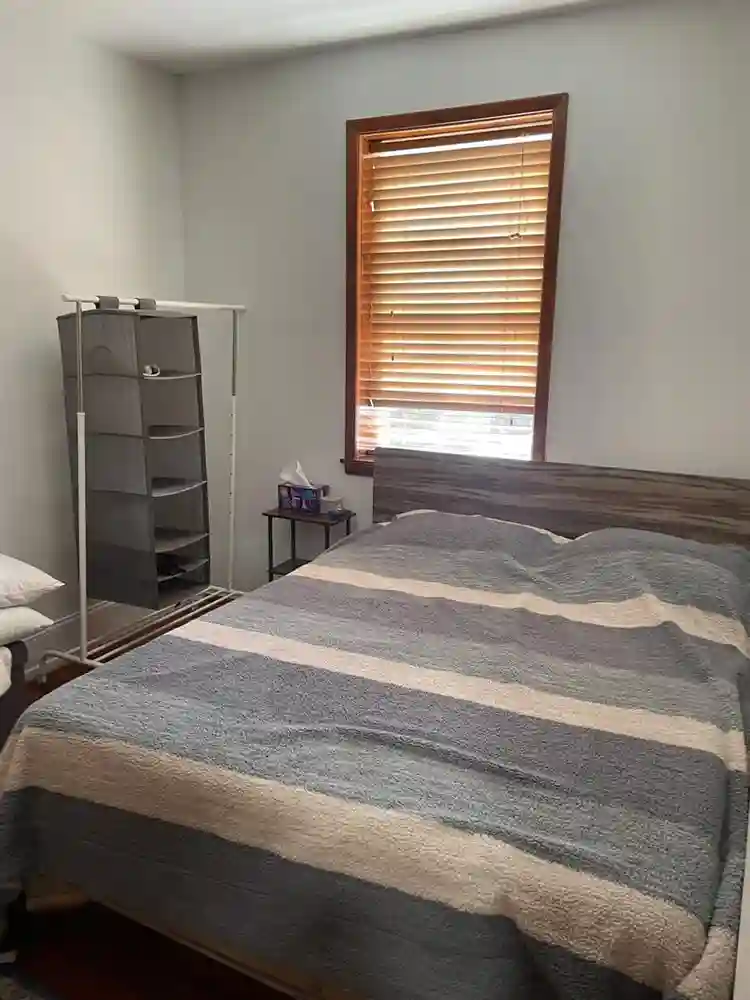 2 rooms for one tenant only