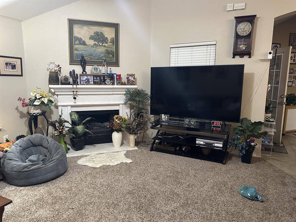 Large Master En-suite Furnished