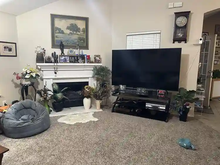 Large Master En-suite Furnished