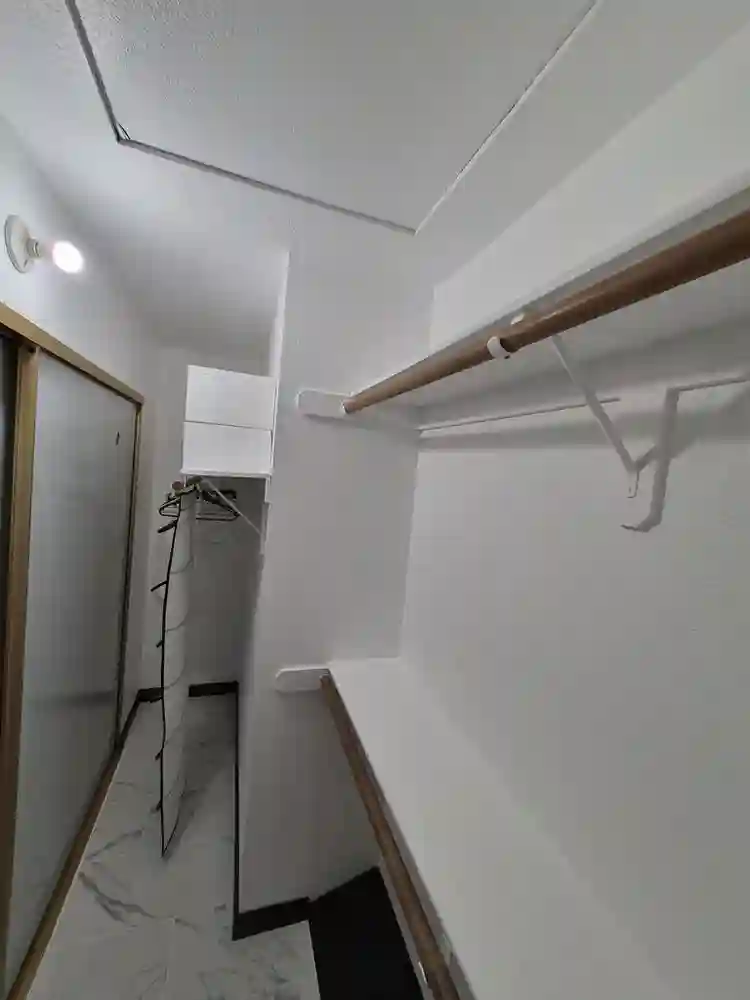 Furnished Mstr. Bdrm/Bath for lease