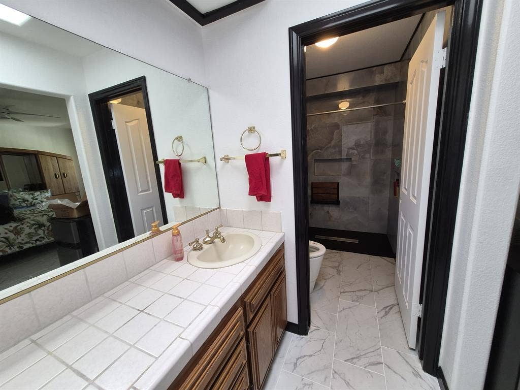 Furnished Mstr. Bdrm/Bath for lease