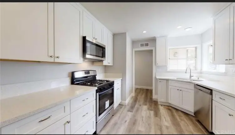 Master Bedroom available for rent