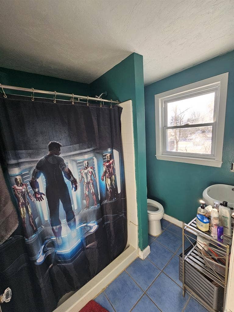 4 Rooms Available | $800–$1,200
