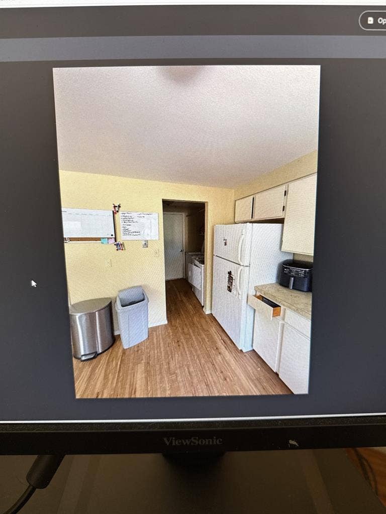 Loveland roomate in cul de sac