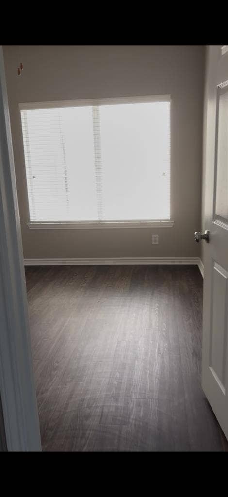Need FEMALE Roommate West Oak Hill