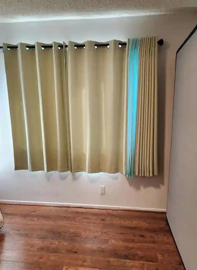Room in Safe & Quiet Neighborhood.