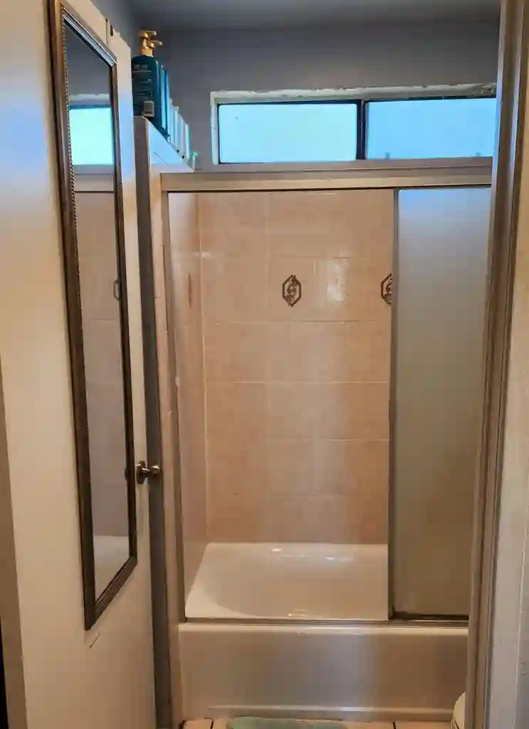 Room in Safe & Quiet Neighborhood.