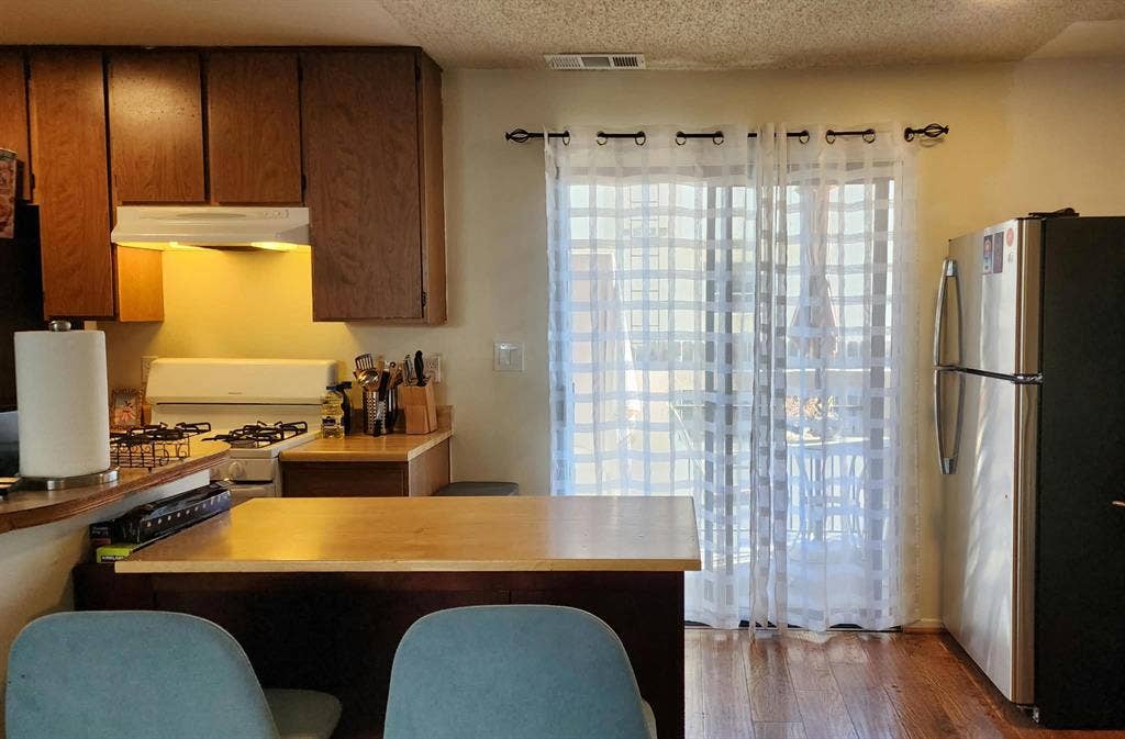 Room in Safe & Quiet Neighborhood.