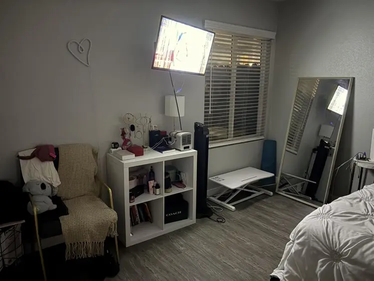 Furnished Private Room |Female Only
