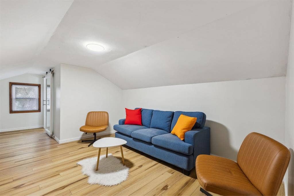 Private room fully furnished