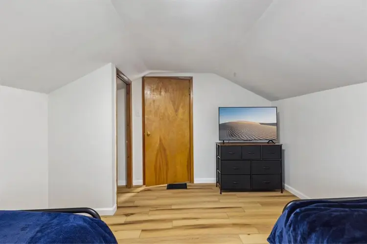 Private room fully furnished