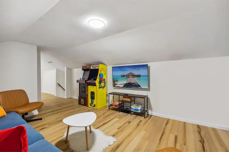 Private room fully furnished