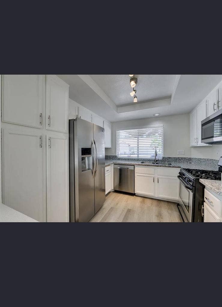 Looking for a roommate ASAPP