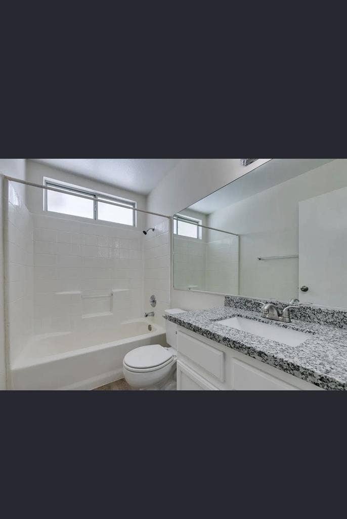Looking for a roommate ASAPP
