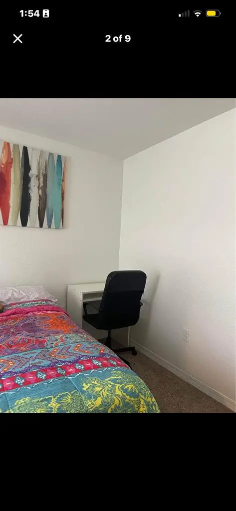 Looking for roomie (Disney area)